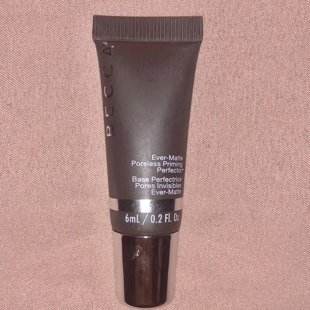 Becca Ever-Matte poreless priming perfection.